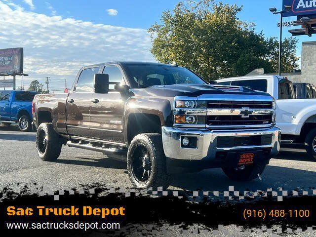 Used 2018 Chevrolet Silverado 2500 LT w/ LT Convenience Package AWD/4WD image 1