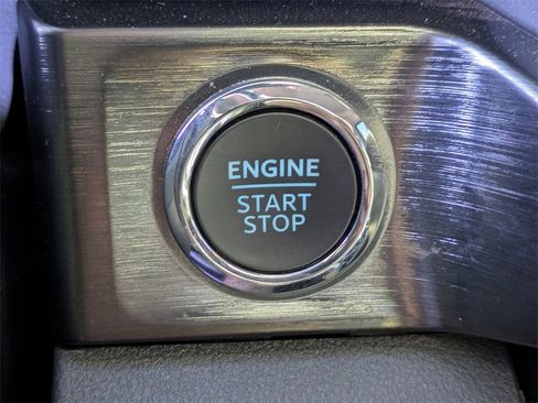 Used 2024 Ford F250 Lariat w/ Sport Appearance Package image 31