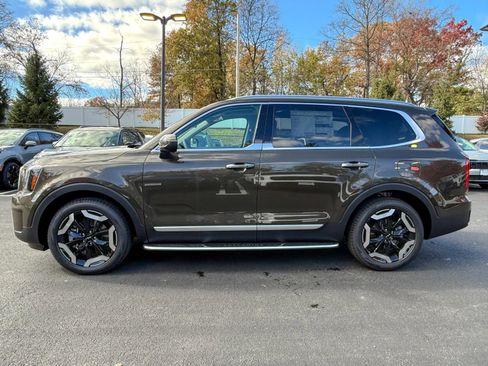 New 2025 Kia Telluride S image 4