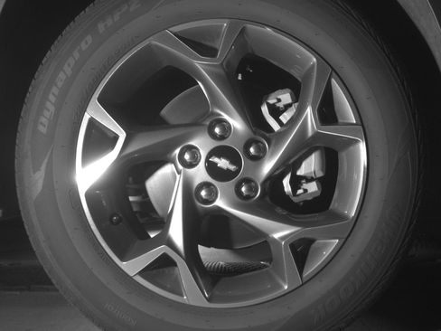 Used 2025 Chevrolet Trax LT w/ LT Convenience Package image 13