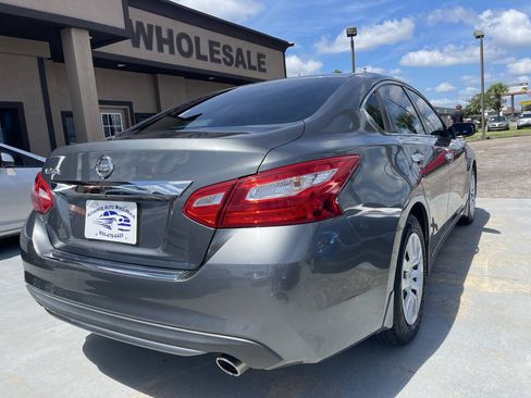 Used 2017 Nissan Altima 2.5 S w/ Power Driver Seat Package FWD image 6