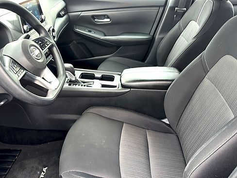 Used 2024 Nissan Sentra SV FWD image 13