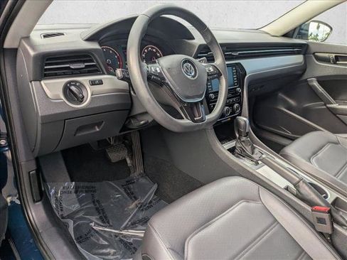 Used 2022 Volkswagen Passat 2.0T SE image 10