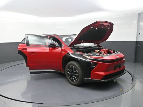 Used 2026 Toyota bZ FWD image 39