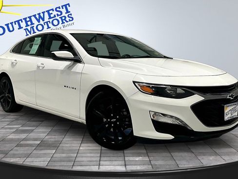 Used 2024 Chevrolet Malibu LT w/ Sport Edition FWD image 3