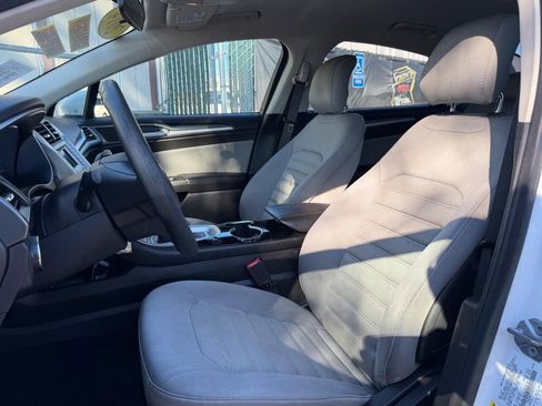 Used 2014 Ford Fusion S image 18