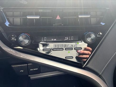 Used 2023 Toyota Camry SE image 23