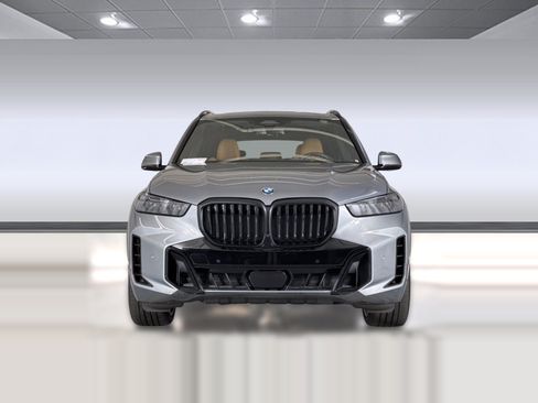 Certified 2025 BMW X5 xDrive40i w/ M Sport Package AWD/4WD image 6