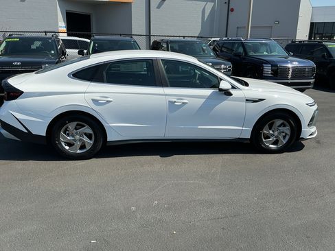 New 2026 Hyundai Sonata SE FWD image 4