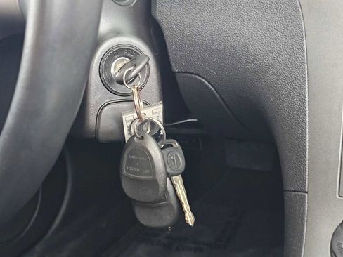 Used 2008 Pontiac Solstice GXP w/ Premium Package image 30