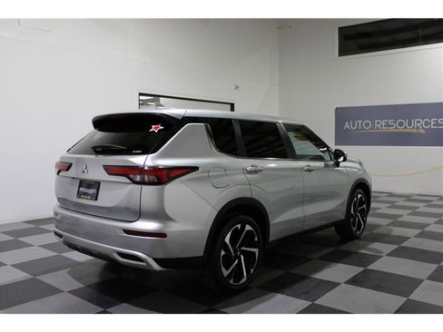 Used 2024 Mitsubishi Outlander Ralliart image 4