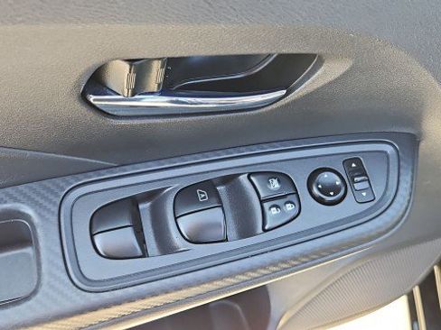Used 2025 Nissan Versa SV FWD image 22