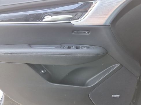Used 2025 Cadillac XT5 Premium Luxury AWD/4WD image 37