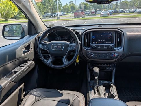Used 2022 GMC Canyon AT4 w/ Trailering Package AWD/4WD image 4