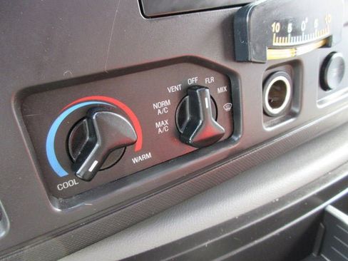 Used 2011 Ford E-350 and Econoline 350 Super Duty w/ PWR Group RWD image 16