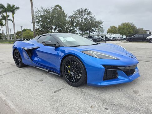 Used 2024 Chevrolet Corvette Z06 w/ Stealth Interior Trim Package image 28