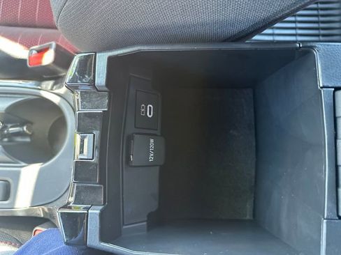 Used 2024 Toyota Corolla SE FWD image 29