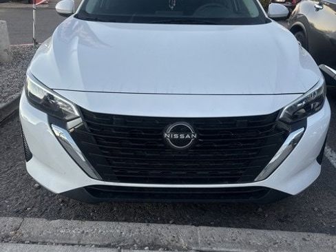 Used 2024 Nissan Sentra S image 5