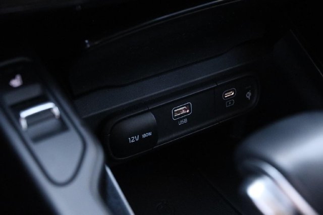 Used 2025 Kia Telluride S FWD image 24