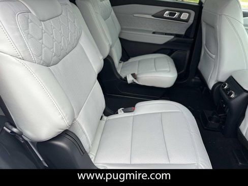 New 2026 Ford Explorer Platinum AWD/4WD image 16