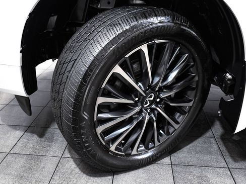Used 2026 INFINITI QX80 Autograph w/ Premium Cargo Package AWD/4WD image 7