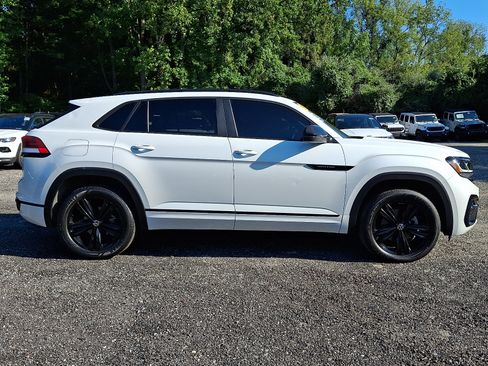 Used 2023 Volkswagen Atlas Cross Sport SEL R-Line AWD/4WD image 7