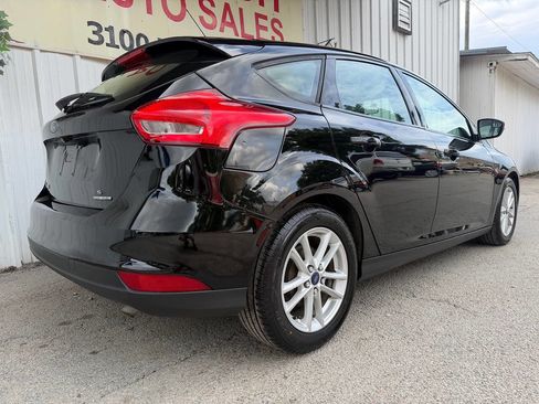 Used 2016 Ford Focus SE FWD image 4
