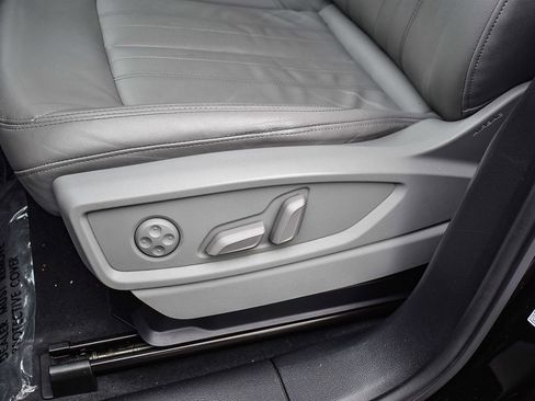 Used 2022 Audi Q5 2.0T Premium w/ Convenience Package image 22