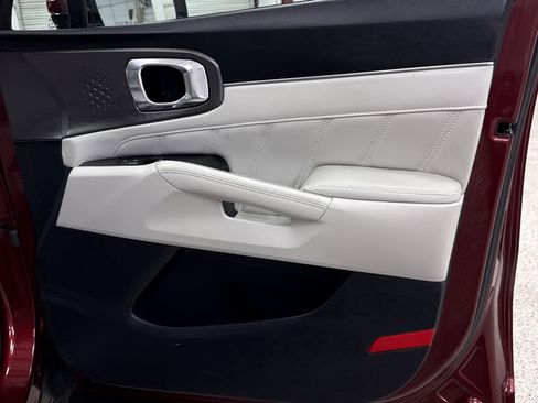 Used 2024 Kia Sorento SX image 26