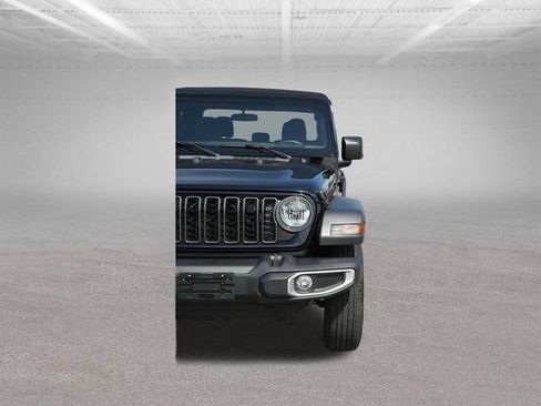 Used 2024 Jeep Gladiator Sport AWD/4WD image 44