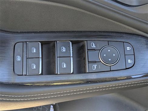 Used 2023 Nissan Rogue SL w/ SL Premium Package image 12