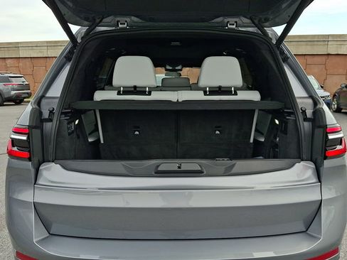 Used 2026 BMW X7 xDrive40i AWD/4WD image 35