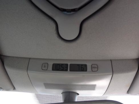 Used 2010 Volkswagen Beetle Convertible FWD image 19