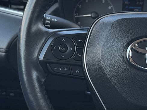 Used 2023 Toyota Corolla Cross LE w/ Moonroof Package image 17