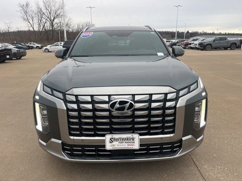 Used 2024 Hyundai Palisade Calligraphy image 8
