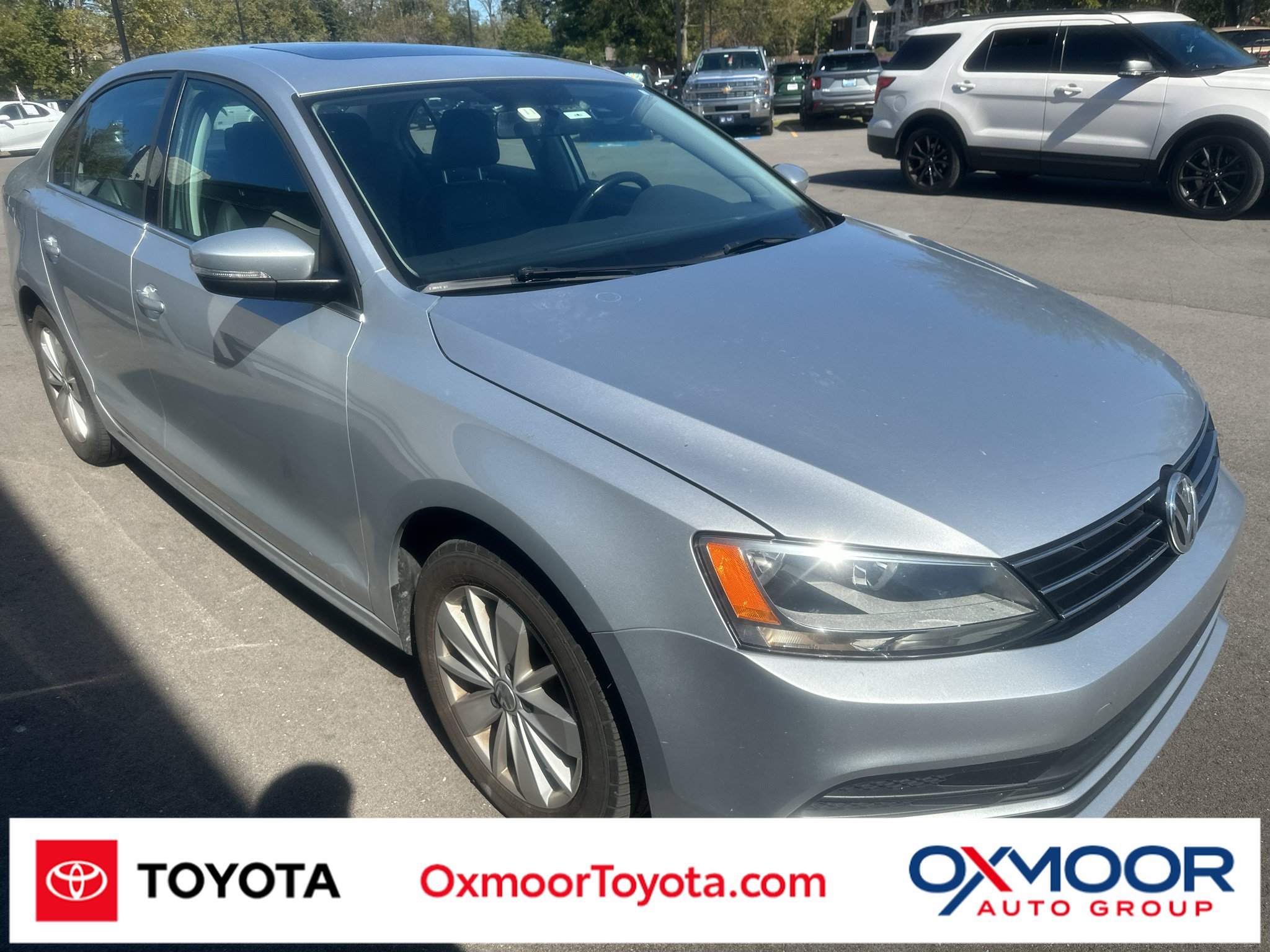 Used 2016 Volkswagen Jetta SE FWD image 1