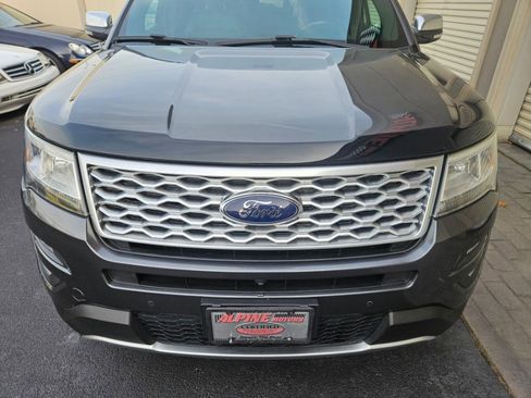 Used 2016 Ford Explorer Platinum image 21