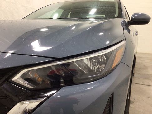 Used 2024 Nissan Sentra SV w/ All-Weather Package FWD image 8
