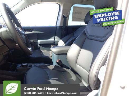 New 2026 Ford Maverick Lariat w/ Black Appearance Package AWD/4WD image 24