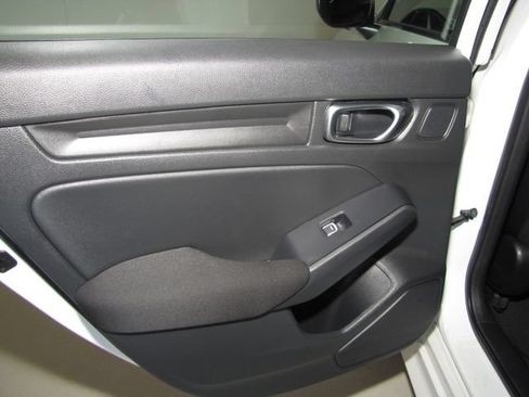 Used 2025 Honda Civic Sport Touring image 14