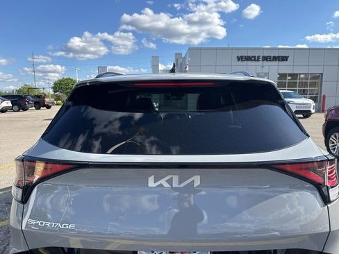 Used 2023 Kia Sportage SX FWD image 4