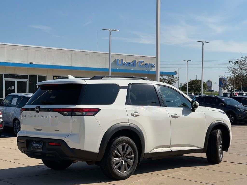 Used 2025 Nissan Pathfinder SV AWD/4WD image 28