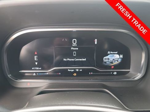Used 2024 GMC Yukon AT4 w/ Technology Package AWD/4WD image 14