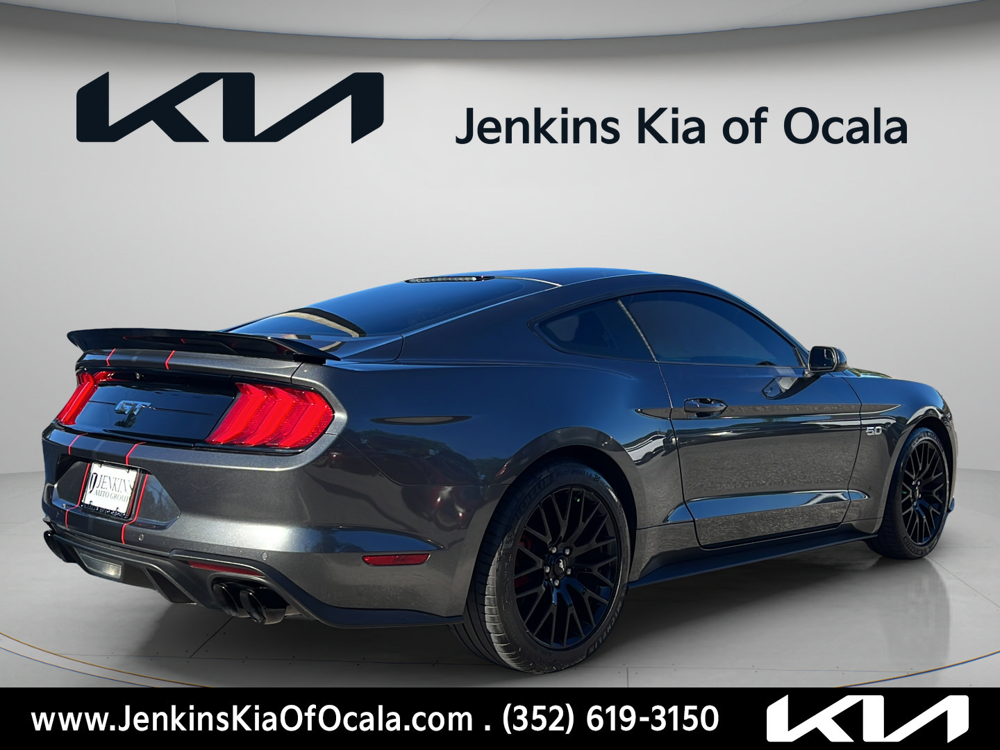 Used 2018 Ford Mustang GT RWD image 3