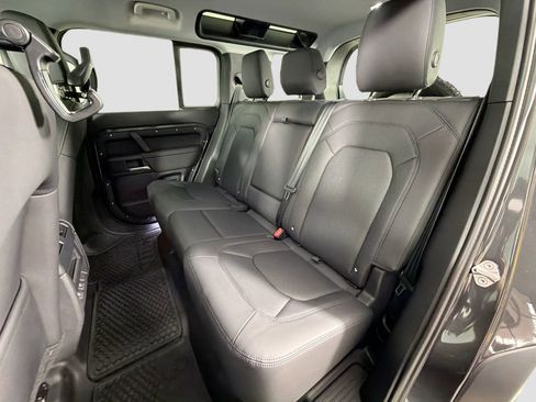 Certified 2025 Land Rover Defender 110 S image 27