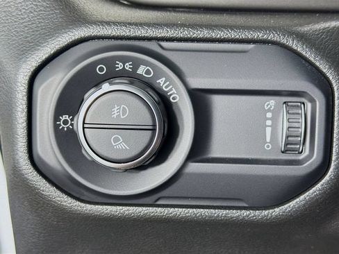 Used 2023 Jeep Gladiator Sport AWD/4WD image 15