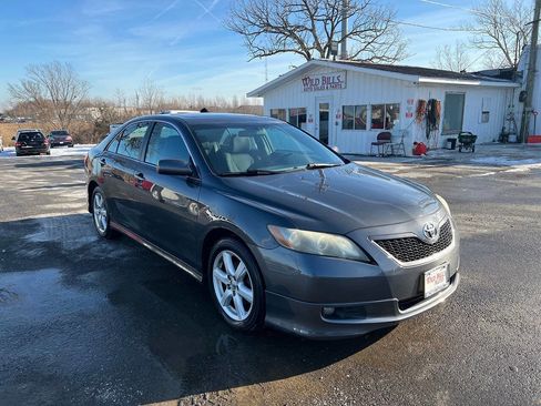 Used 2009 Toyota Camry LE image 3