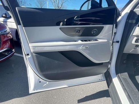 New 2026 Lincoln Nautilus Premier w/ Equipment Group 102A AWD/4WD image 11