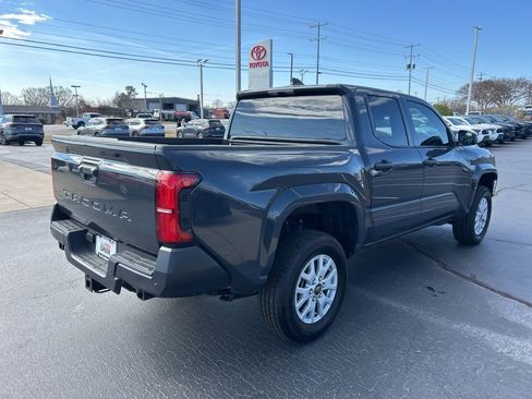 Used 2025 Toyota Tacoma SR w/ SR Upgrade Package image 17