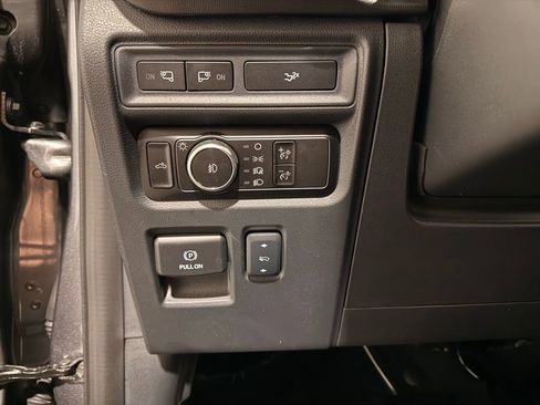 Used 2024 Ford F150 Lariat w/ FX4 Off-Road Package image 16